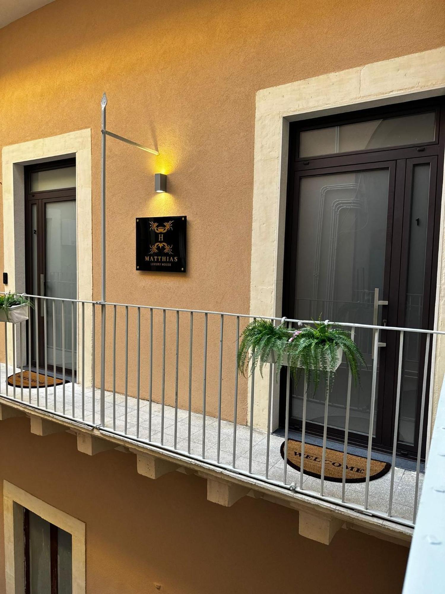Matthias Luxury House Hotel CTA Exterior photo
